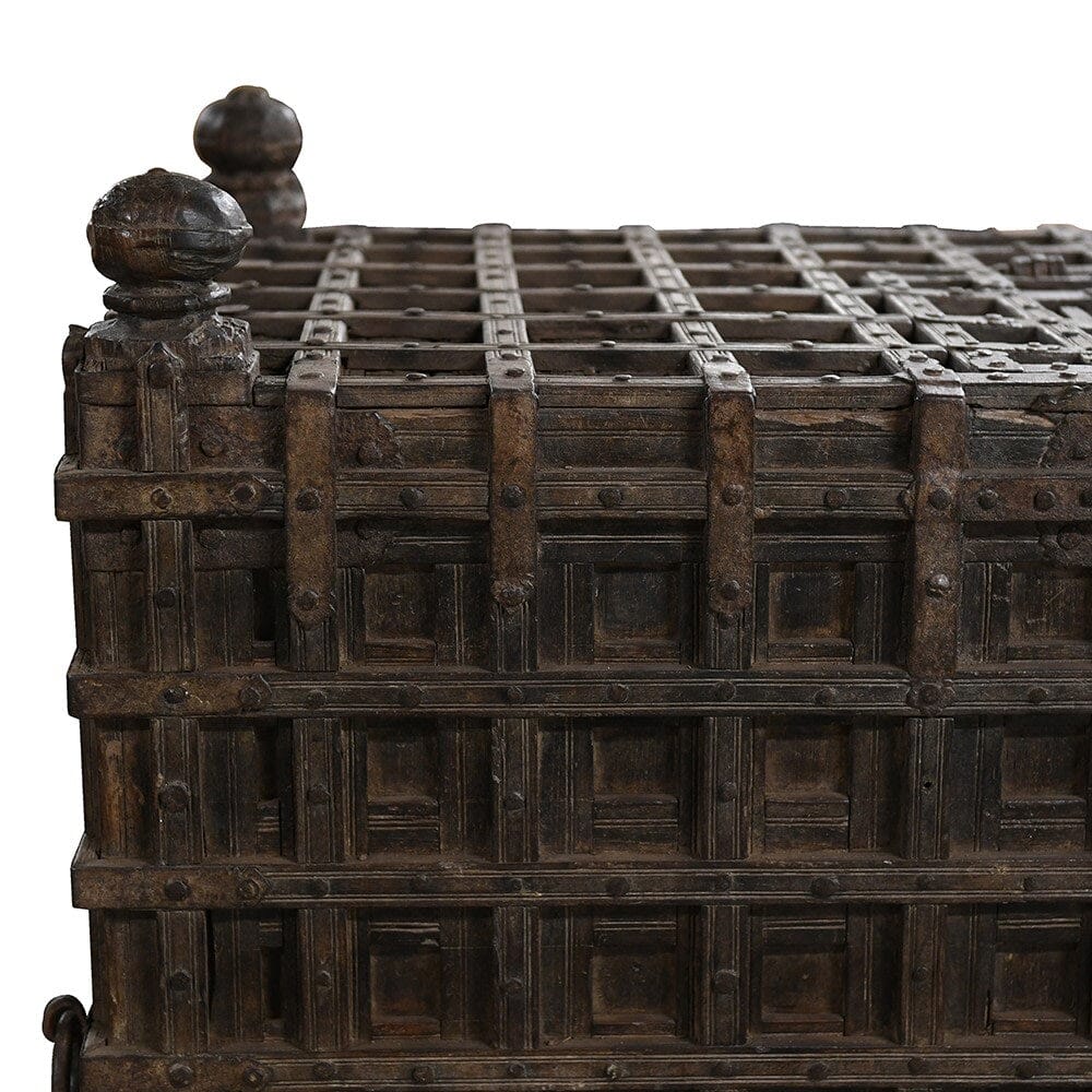 Antique Indian Damchiya (Dowry Chest) - BARNBURY