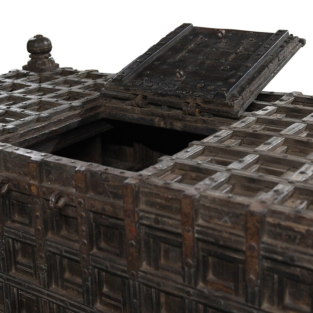 Antique Indian Damchiya (Dowry Chest) - BARNBURY