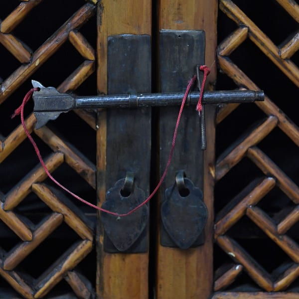Mid 19th Century Chinese Cabinet Vintage & Antique Barnbury
