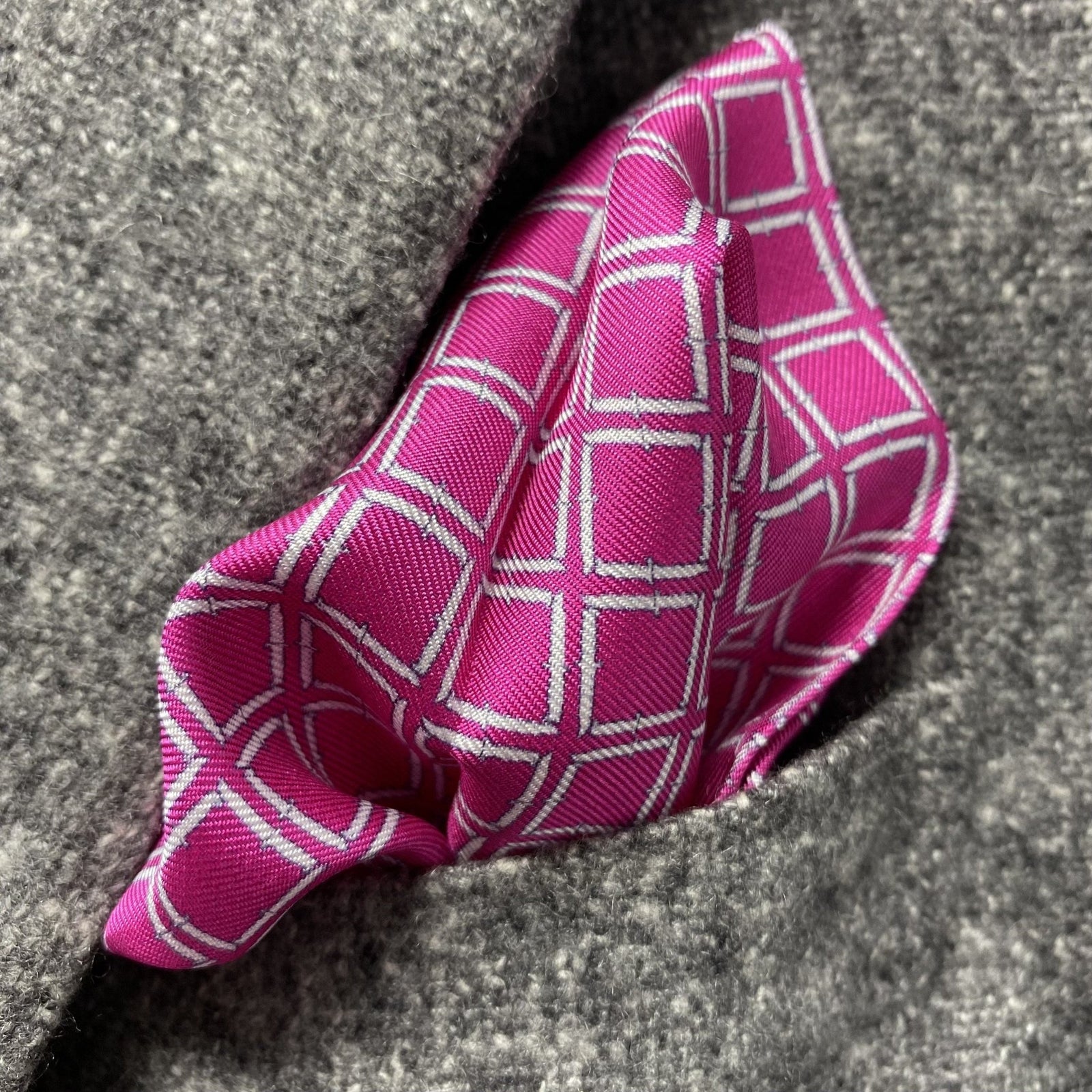 The Knife Pocket Square - BARNBURY