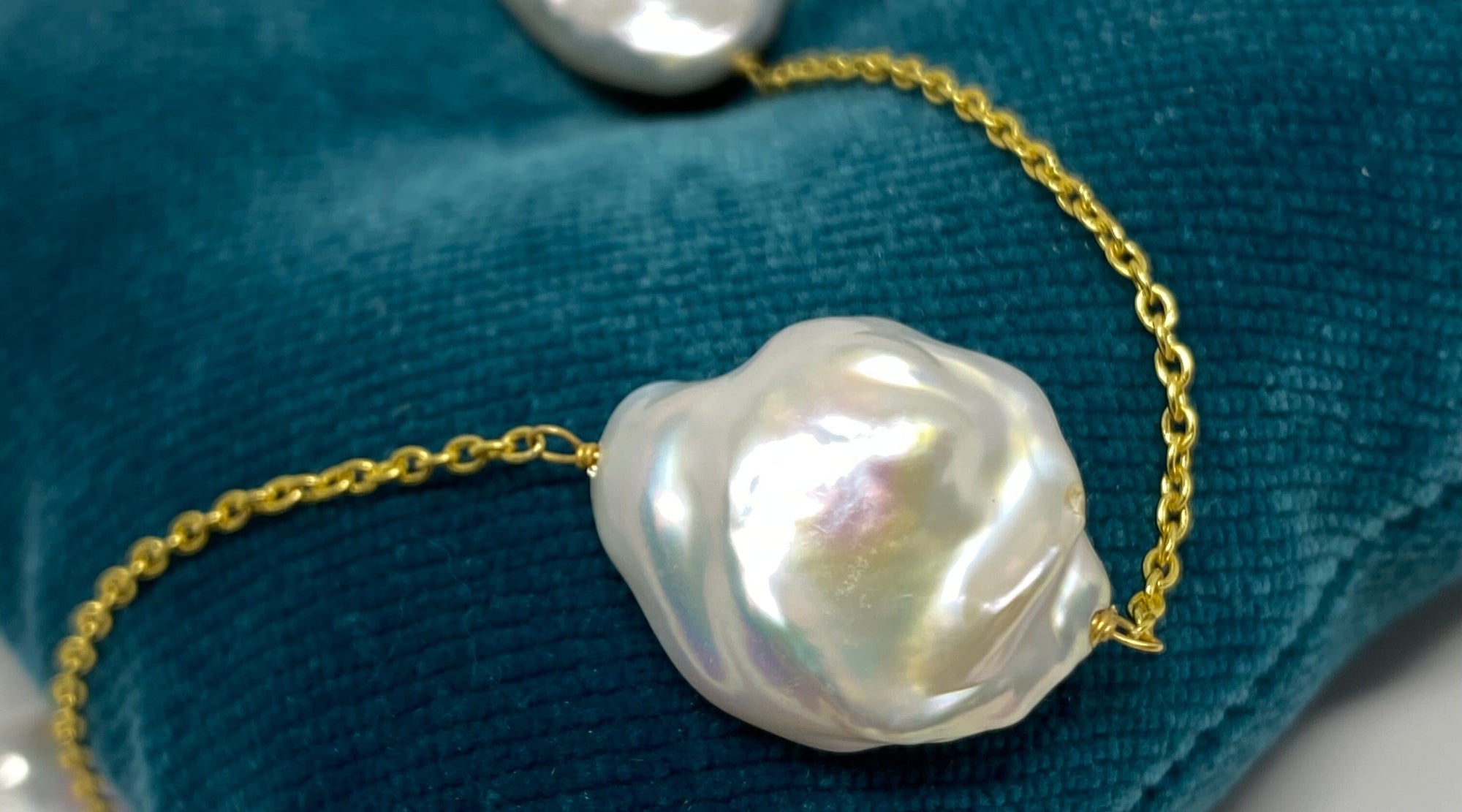 Luxury Lifestyle - Curated Pieces for Perfect Gifts