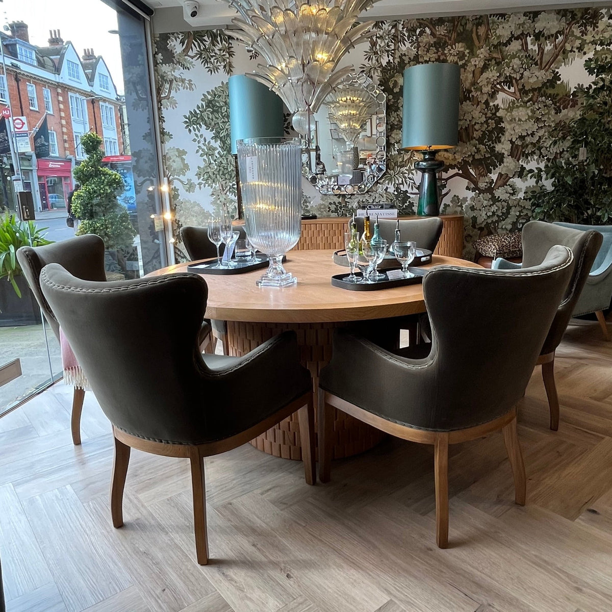 Chiswick Dining Table - BARNBURY