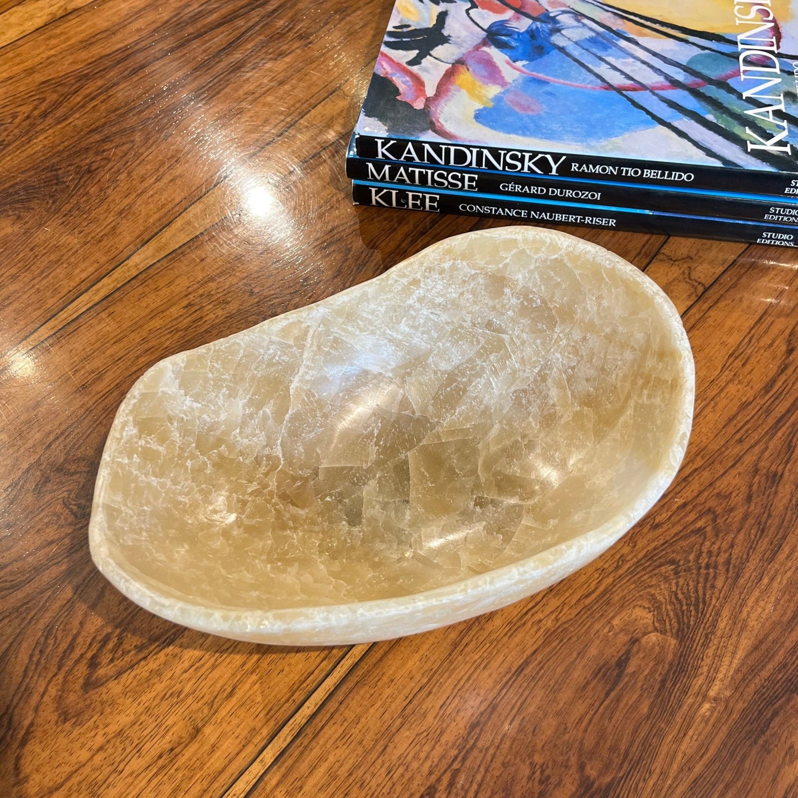 Polished Onyx Bowl with Natural Fissures - BARNBURY